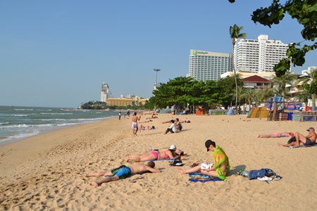 Tourists on Pattaya Beach at approximately 3 p.m.
