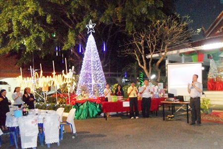 Pastor Kritsada gives a short welcome speech.