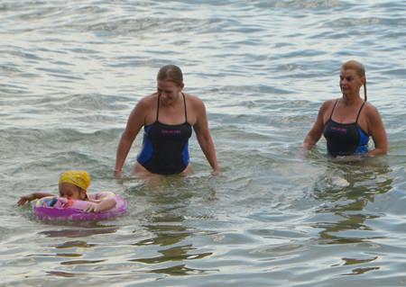 Michelle and Nancy encounter a future female ocean long distance swim record breaker.