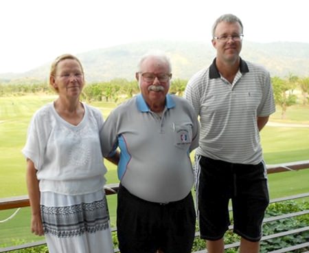 Susan Gaarde (left) and Ulf Larsson (right) with Dave Richardson.