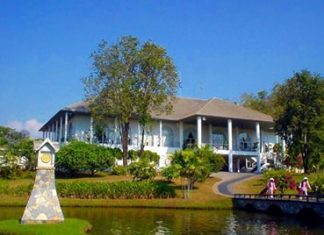 Lang’s last a beauty Bangpra’s clubhouse overlooking the 10th tee and 18th green.