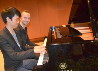 The concert featured the young award-winning pianists Benjamin Kim (front) and Andreas Donat (rear) with a programme of solos and piano duets.