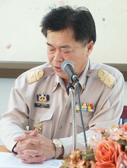New Banglamung District Chief Chakorn Kanjawattana said tackling corruption, human trafficking and guns are his top priorities.