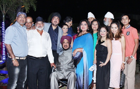 Guest of honour, P.S. Grover (centre) head of the Grover clan surrounded by family and friends gave his blessings to Bobby wishing her all the success in her new venture.