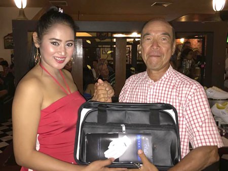 Mashi Kaneta (right) was third in B Flight but also won 2 technical awards.