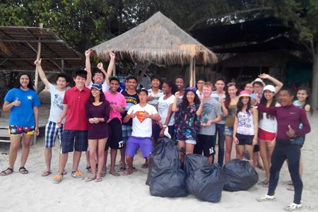 GIS students take part in an environmental project in Pattaya as part of their IB Diploma.