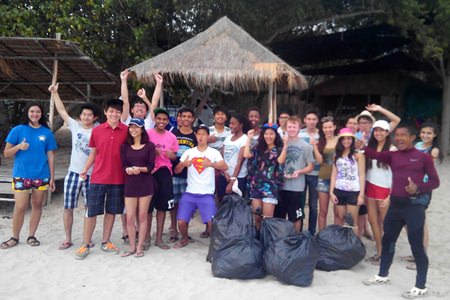 GIS students take part in an environmental project in Pattaya as part of their IB Diploma.