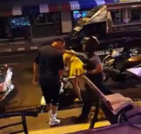 A motorcycle taxi knocks out a drunken Korean tourist with one punch.