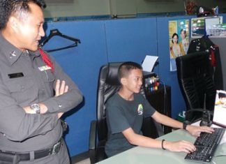 Police reunite lost boy with family by using Facebook Sattahip police turn over their computer to help 13-year-old Phasit Ditaem find his family via Facebook.