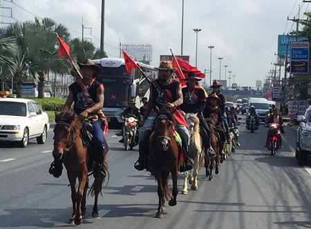 The nationwide horse procession honoring the 18th century’s King Taksin the Great reached Pattaya last week before moving eastward.