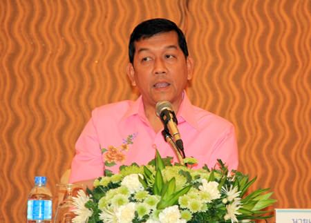 Deputy Gov. Chawalit Saeng-Uthai presides over a workshop on the implementation of a National Anti-Corruption Strategy.