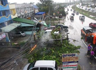 Lightning knocks out power in Sattahip for 12 hours Luckily no one was hurt when lightning struck a power pole in Sattahip.