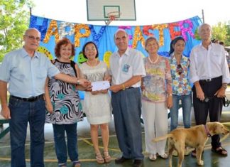 130 kids hunt for Easter treasure at CPDC The donation for the Easter Party of the International Meditation Group was 10,000 Baht. (From left) Tony Portman, Elfi Seitz, Radchada Chomjinda, Dr. Otmar and Dr. Margret Deter, Gung and Gerhard Cyganek.