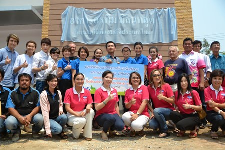 Chairwoman Praichit Jetapai led members of the YWCA Bangkok Pattaya Center to set up a mushroom farm at Pattaya School No. 5.