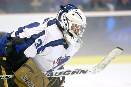 KL’s goalie oversees the play. (Photo/Tadamasa Nagayama)