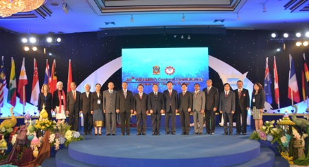 Education ministers from 11 Southeast Asian countries take a bow during the opening ceremony at this year’s Southeast Asian Ministers of Education meeting.