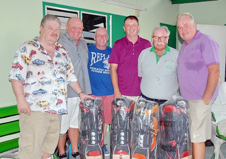 The winning team, Alan Duffs, Colin Simpson, Phil Laurie and Kevin Macintosh with Gary Rogers (left) and Dave Richardson (2nd right).