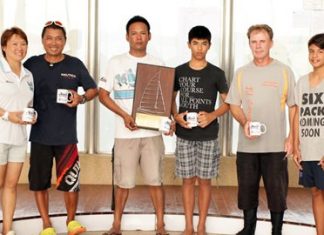 Hobie 16 National champions, Kitsada Vongtim and Poom Tabtim (centre) are flanked by runners-up Teerapong and Passuree (left) and third placed Robert and Henry (right). (Photo/m.v.tchelistcheff)