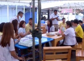 Chonburi Public Health Department officials inspect Paul Thai Food, finding no insecticide was used on the restaurant’s fish.