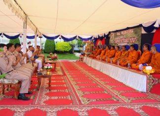 The Royal Thai Navy’s Department of Construction and Development marked its 25th anniversary by inviting ten monks from Sattahip and Chong Temples to chant, pray and bless the department and its staff for good fortune in the future.