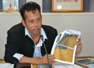 Project Manager Aniruth Charonesuk explains how the Provincial Waterworks Authority is replacing water mains under the entirety of North Road, work that will affect traffic until at least the end of August.