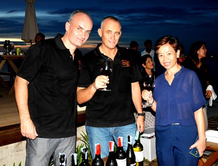 Mark L’abée, Wine Director & Sommelier, and Matthew Brennan, Managing Director of Top Drops Thailand Co., Ltd., chat with Vathanya Phatachai, the general manager of U Pattaya.