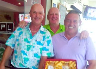 Bob Newell (centre) with scramble winners Nick Shaw and Phil Davies.