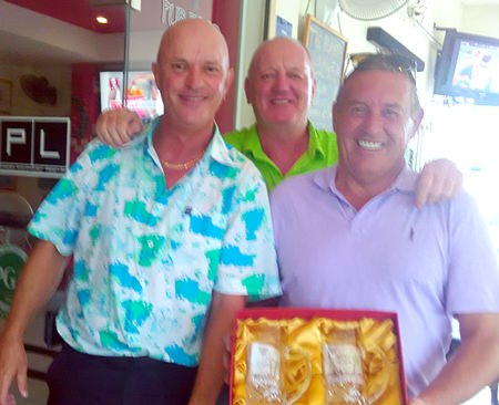 Bob Newell (centre) with scramble winners Nick Shaw and Phil Davies.