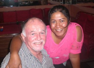 Friday’s winner Rungratree Puangsal (right) with Charlie Cox.