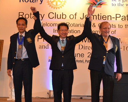 DGE Vivat congratulates IPP Vutikorn Kamolchote and President Max Rommel.