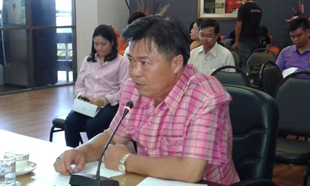 Banglamung District Chief Chakorn Kanjawattana says more CCTV cameras could solve Pattaya traffic problems.