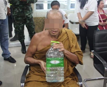 Mahaniphon Susutto said that there is nothing in Buddhist rules to prohibit him from driving. Police, however, fined him 800 baht for not having a license or vehicle registration.