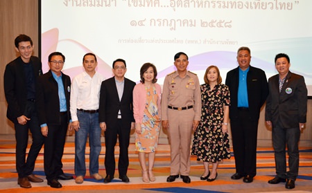 (L to R) Sanphet Suphabuansathien, president of the THA Eastern Thailand, Sinchai Wattanasartsathorn, President of the PBTA, Jaran Chuenaitham, director of the TAT Database Department, Thanet Supornsahatrangsi, Vice President of the Tourism Council of Thailand, Jutaporn Roengronasa, acting TAT governor, Rear Adm. Vasinsan Chantavarin, Suladda Sarutilavan, TAT Pattaya director, Taweepong Wichaidit, General Manager of DASTA, and Komkrit Prasitnarits, Advisor to the Tourism & Sports Committee, line up for a commemorative photo.