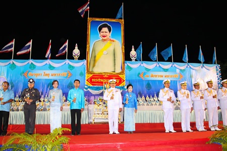 Vice Admiral Wipak Noyjinda, Commander of Sattahip Naval Base, leads the Mother’s Day candle lighting activities on the occasion of Queen Sirikit’s 83rd birthday.