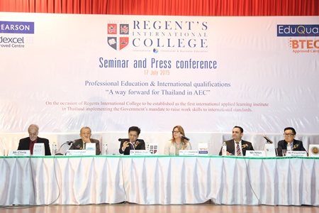 The assembled dignitaries announce the opening of Regent’s International College.