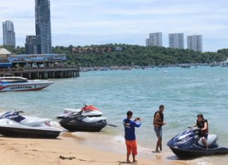 Pattaya officials were warned the city faces being boycotted by Indian tourists if they don’t put an end to jet ski scams once and for all. Pattaya City Hall called an emergency meeting last weekend to address the problem, as tourist police reported the number of extortion incidents has risen sharply, with two complaints received in February, one in March, two each in April and May then eight in June and nine in July.