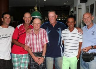 Scramble winners David Thomas & Stu Thompson are flanked by third placed Toby Glass & Huw Phillips and runners-up Khun Wichai & Mr. Len.