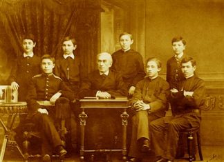 Nikolai Zverev with his young students in the late 1880s; Scriabin is second left, Rachmaninoff fourth from right.