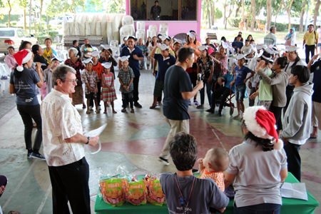 Pattaya Fellowship Church hosted a Christmas party for 40 Nongprue families with special-needs or disabled children.