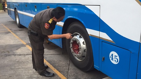 Safety officials have been inspecting tour buses in Pattaya to try and make sure they are in their best condition for the holiday travel period.
