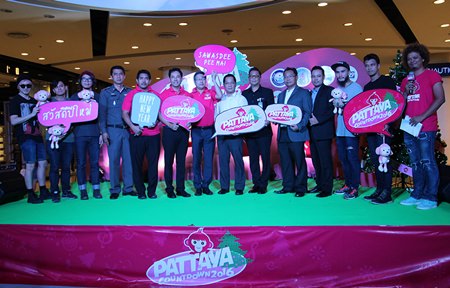 Officials take to the stage to announce they expect around 500,000 people to attend this year’s countdown to 2016.