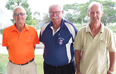 Jan Lovgreen (left) and Daryl Evans (right) with Dave Richardson.
