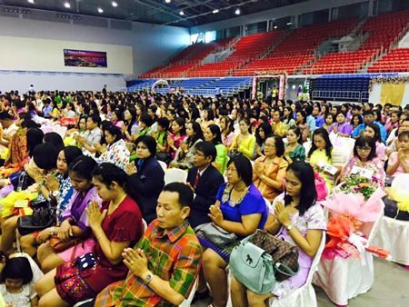 Hundreds of Pattaya teachers were celebrated during a Teacher’s Day ceremony at the Eastern National Indoor Sports Stadium.