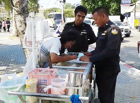 pattaya vendors fined beach illegal fruit stopped officials promenade selling along cart