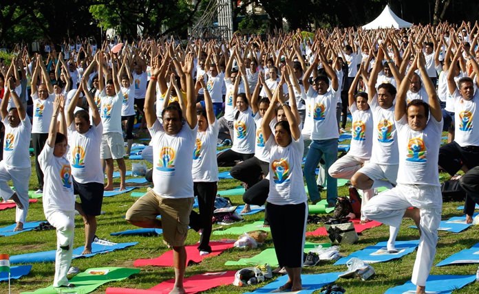 The 2015 Yoga Day in Bangkok attracted more than seven thousand devotees.