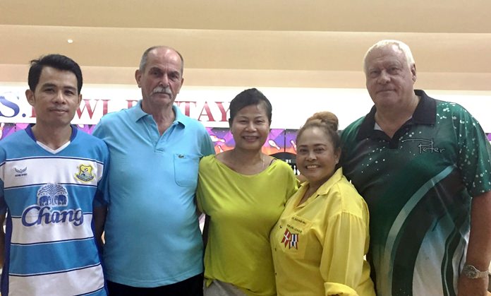 200 Bowlers: Preecha, Heinz, Nok, Kran & Peter.