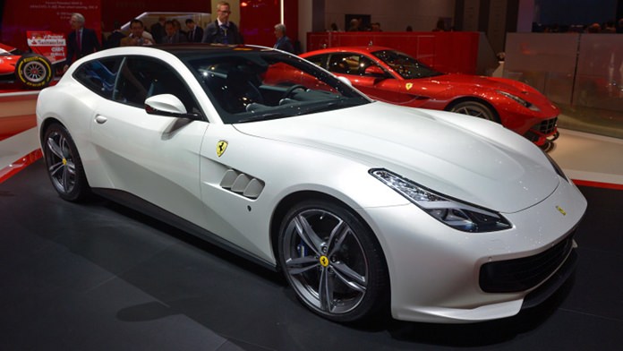 Ferrari GTC4 Lusso.