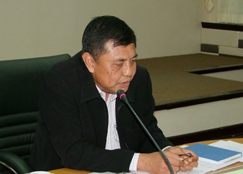 Pornthep Pongsri, head of the province’s administrative office, said five Chonburi offices were audited for irregularities in budgeting and spending.