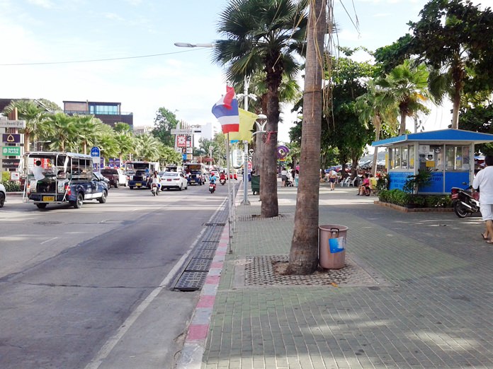 Along Beach Road, from Soi 2 to Soi 4, not a single sidecar or pushcart vendor was seen.