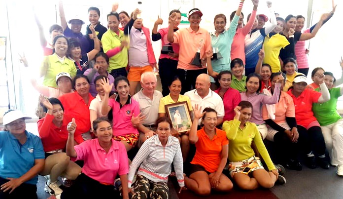 The Khao Kheow caddies and representatives of Tara Court Golf Society pose for a group photo.